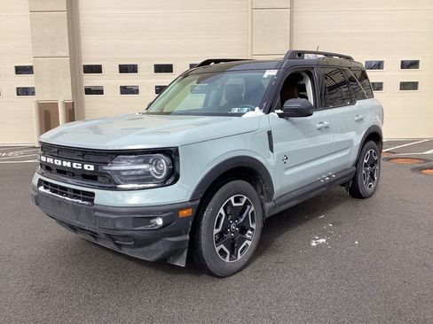 Used 2022 Ford Bronco Sport Outer Banks w/ Tech Package image 2