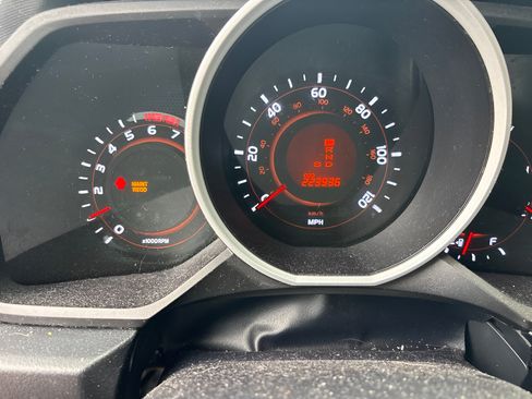 Used 2011 Toyota 4Runner Limited AWD/4WD image 19