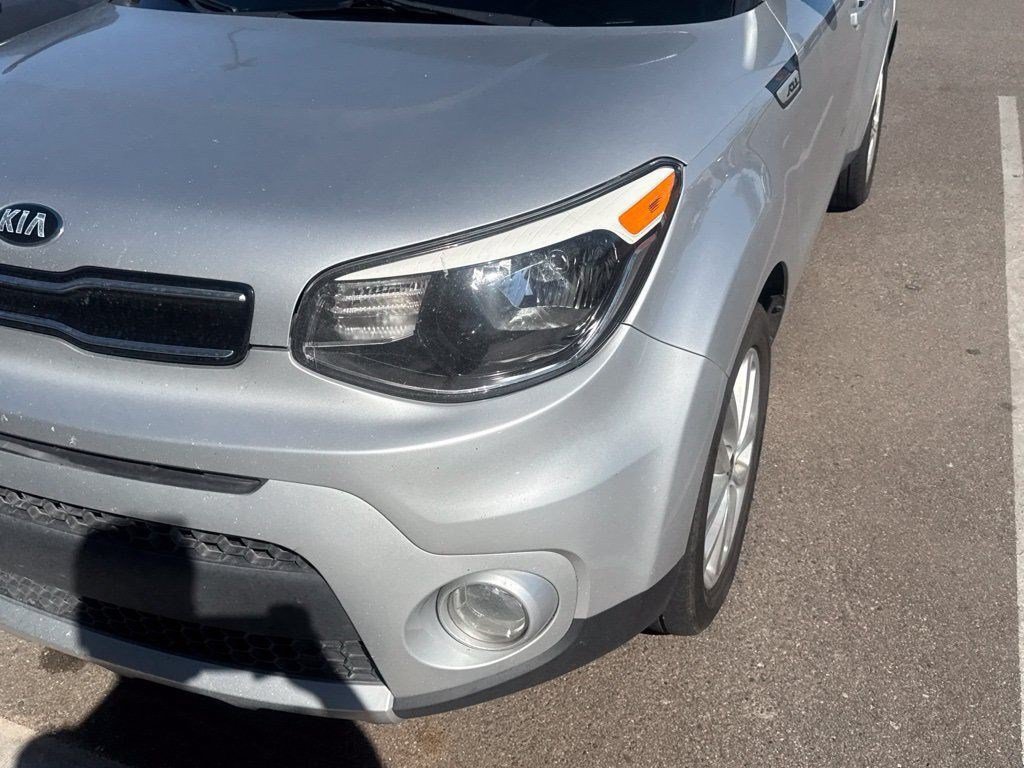 Used 2018 Kia Soul + w/ Audio Package FWD image 5