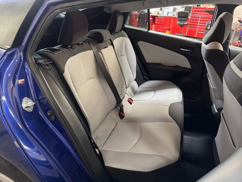 Used 2016 Toyota Prius Two FWD image 17
