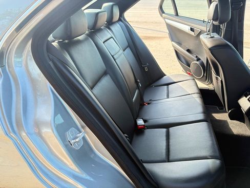 Used 2010 Mercedes-Benz C 300 Sedan image 21
