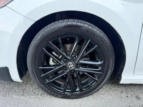 Used 2025 Toyota Camry SE FWD image 6