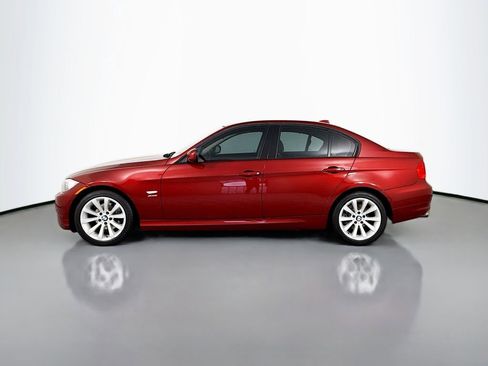 Used 2011 BMW 328i xDrive Sedan AWD/4WD image 2