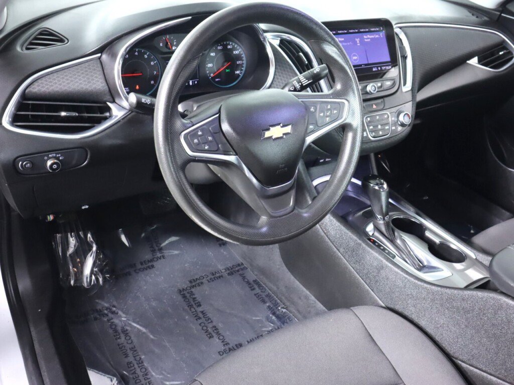 Used 2019 Chevrolet Malibu LT FWD image 9