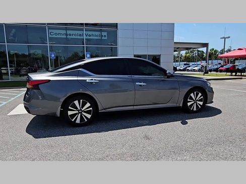 Used 2022 Nissan Altima 2.5 SV image 36