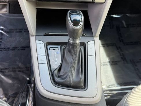 Used 2017 Hyundai Elantra SE w/ SE A/T Tech Package 03 FWD image 23