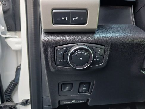 Used 2021 Ford F250 Lariat w/ Tremor Off-Road Package image 27