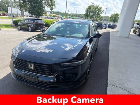 Used 2023 Honda Accord Sport image 3