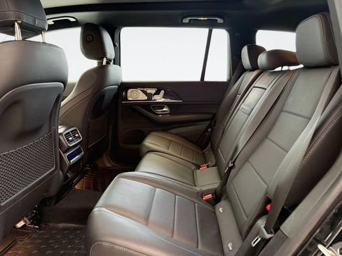 Used 2023 Mercedes-Benz GLS 450 4MATIC image 12