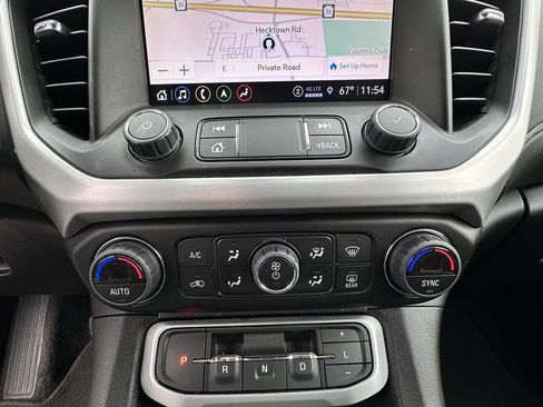 Used 2023 GMC Acadia SLE w/ Driver Convenience Package AWD/4WD image 33