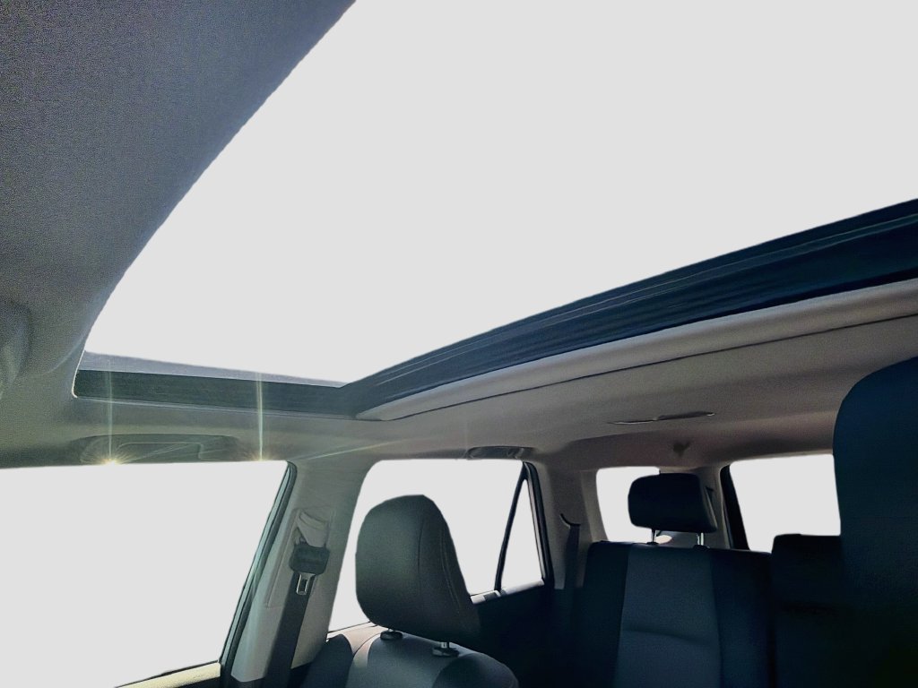 Used 2020 Toyota 4Runner SR5 Premium w/ Moonroof Package AWD/4WD image 23