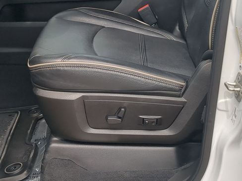 Used 2024 RAM 2500 Limited image 13