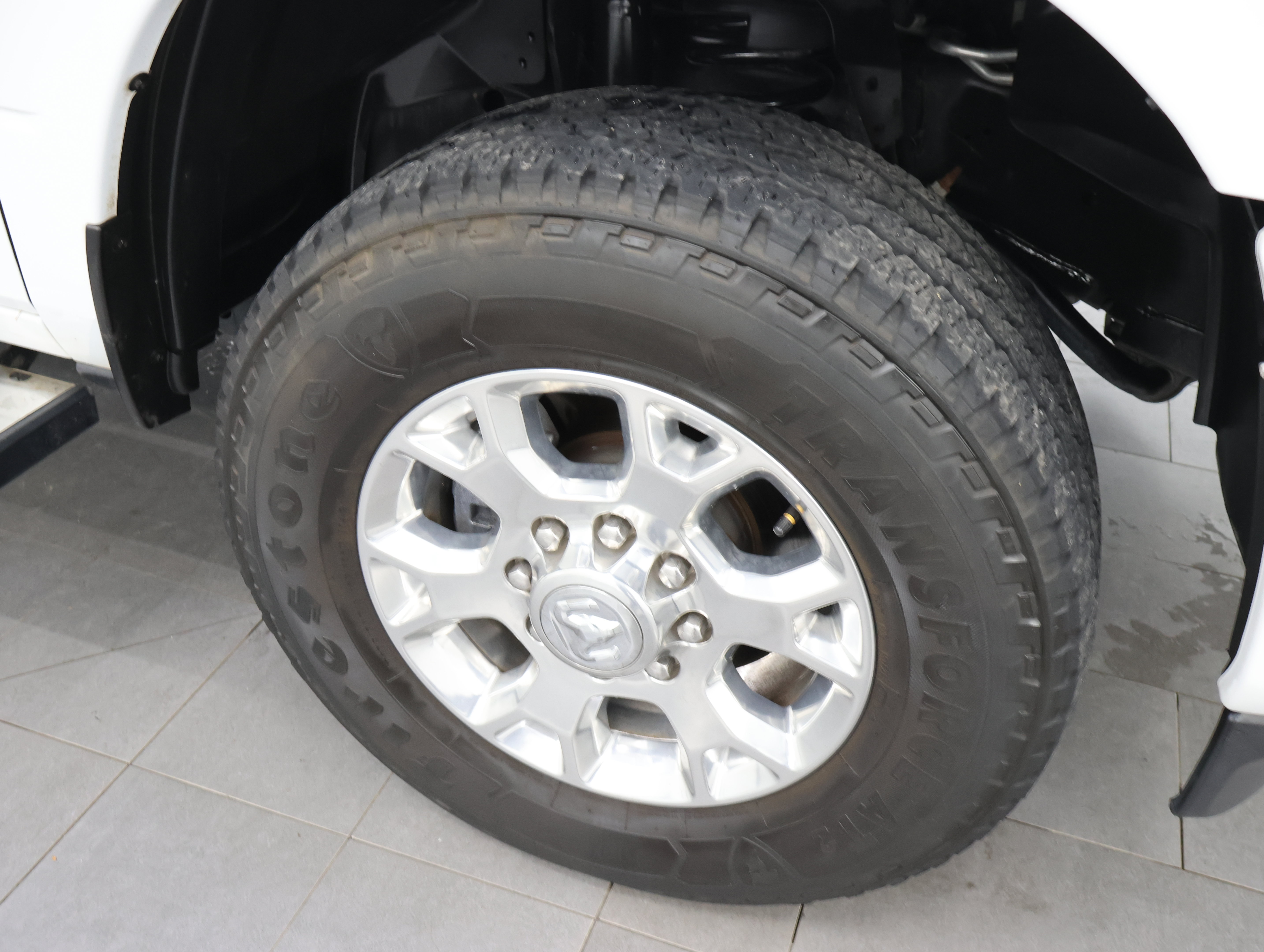 Used 2023 RAM 2500 Laramie AWD/4WD image 3