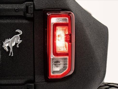 Used 2023 Ford Bronco Outer Banks image 19