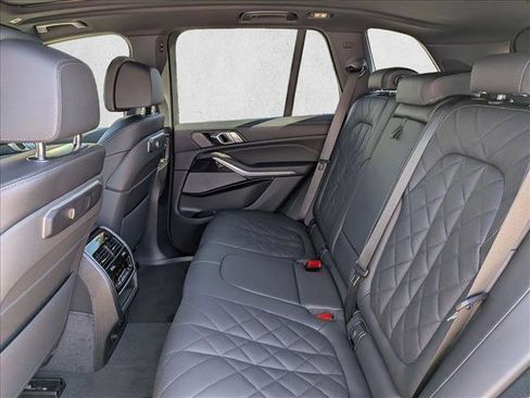 New 2026 BMW X5 xDrive40i w/ M Sport Package image 17