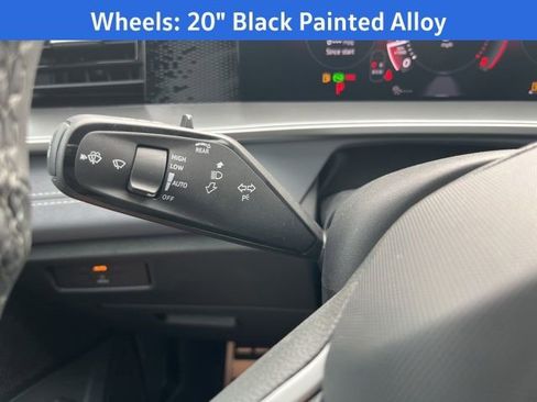 New 2026 Volkswagen Tiguan SE R-Line image 13