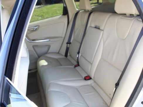 Used 2014 Volvo XC60 3.2 image 25