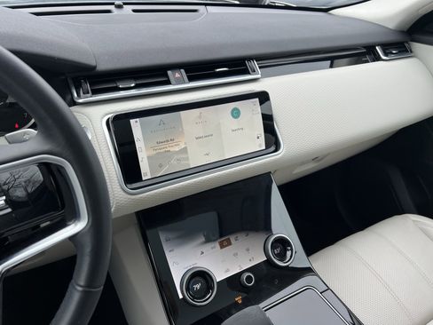 Used 2023 Land Rover Range Rover Velar S image 16