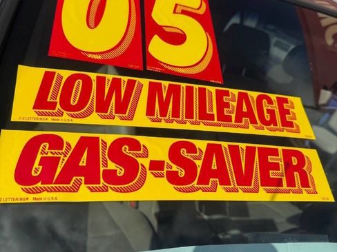 Used 2005 Kia Sorento LX image 9