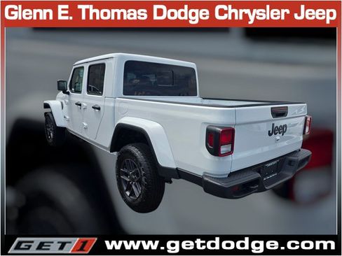 New 2026 Jeep Gladiator Sport AWD/4WD image 4