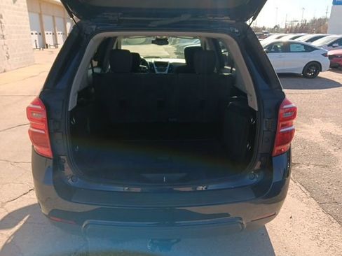 Used 2017 Chevrolet Equinox LT w/ Convenience Package image 28