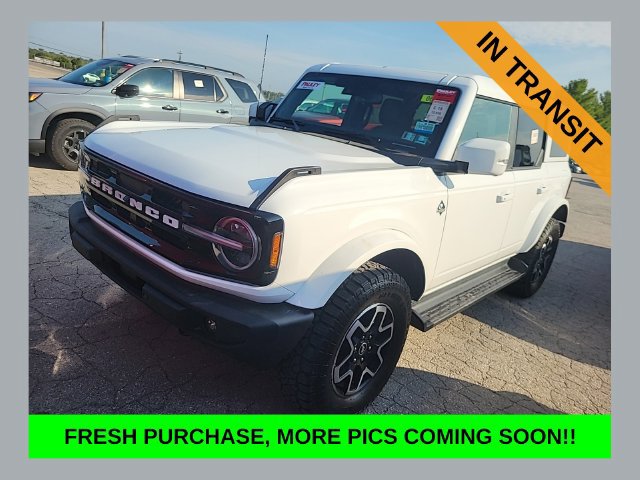Used 2025 Ford Bronco Outer Banks AWD/4WD image 1