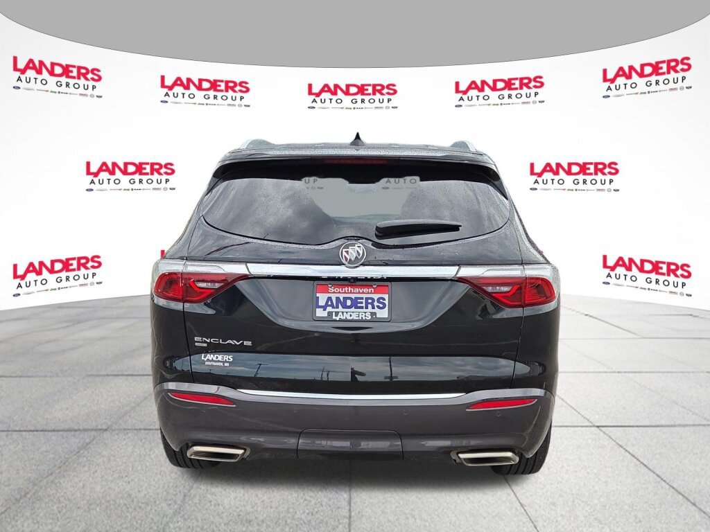 Used 2023 Buick Enclave Essence AWD/4WD image 4