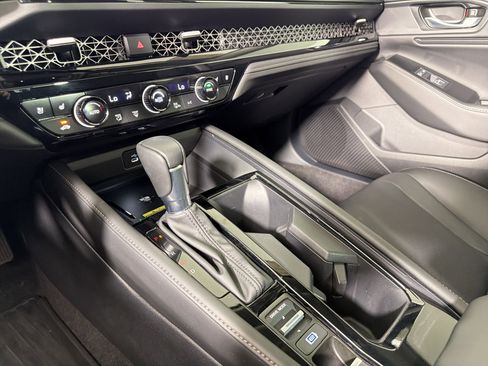 Used 2024 Honda Accord Touring image 17