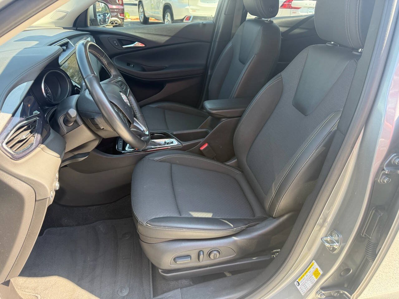 Used 2023 Buick Encore GX Select FWD image 17
