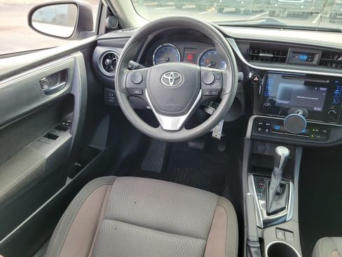 Used 2019 Toyota Corolla LE FWD image 16