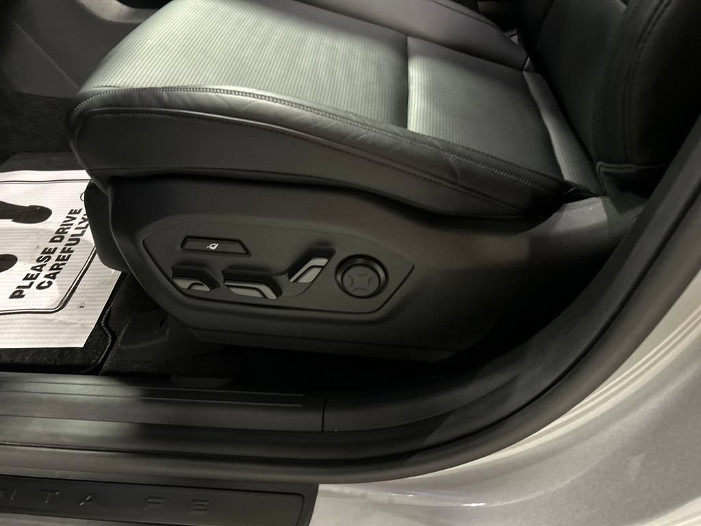 Used 2026 Hyundai Santa Fe Calligraphy AWD/4WD image 11