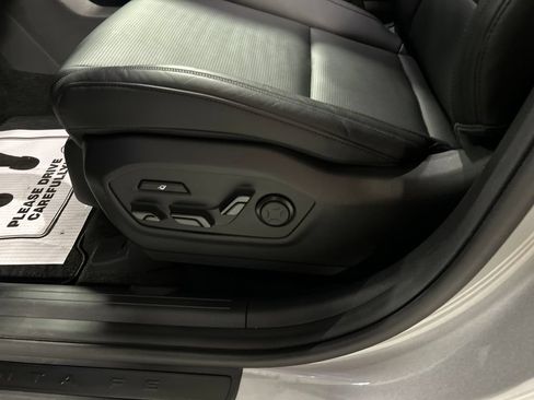 Used 2026 Hyundai Santa Fe Calligraphy AWD/4WD image 11
