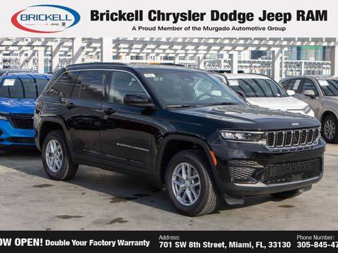 New 2025 Jeep Grand Cherokee Laredo image 3