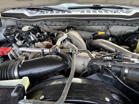 Used 2023 Ford F350 XLT w/ 360-Degree Camera Package image 19