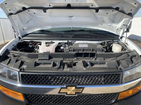 New 2025 Chevrolet Express 3500 w/ Power Convenience Package RWD image 28