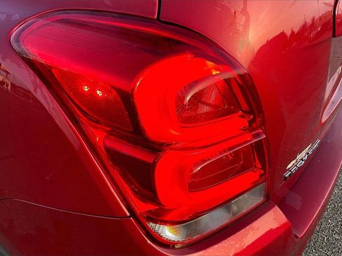 Used 2019 Chevrolet Trax LT w/ LT Convenience Package image 29