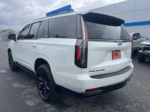Used 2023 Cadillac Escalade Sport Platinum w/ LPO, ONYX Package image 8