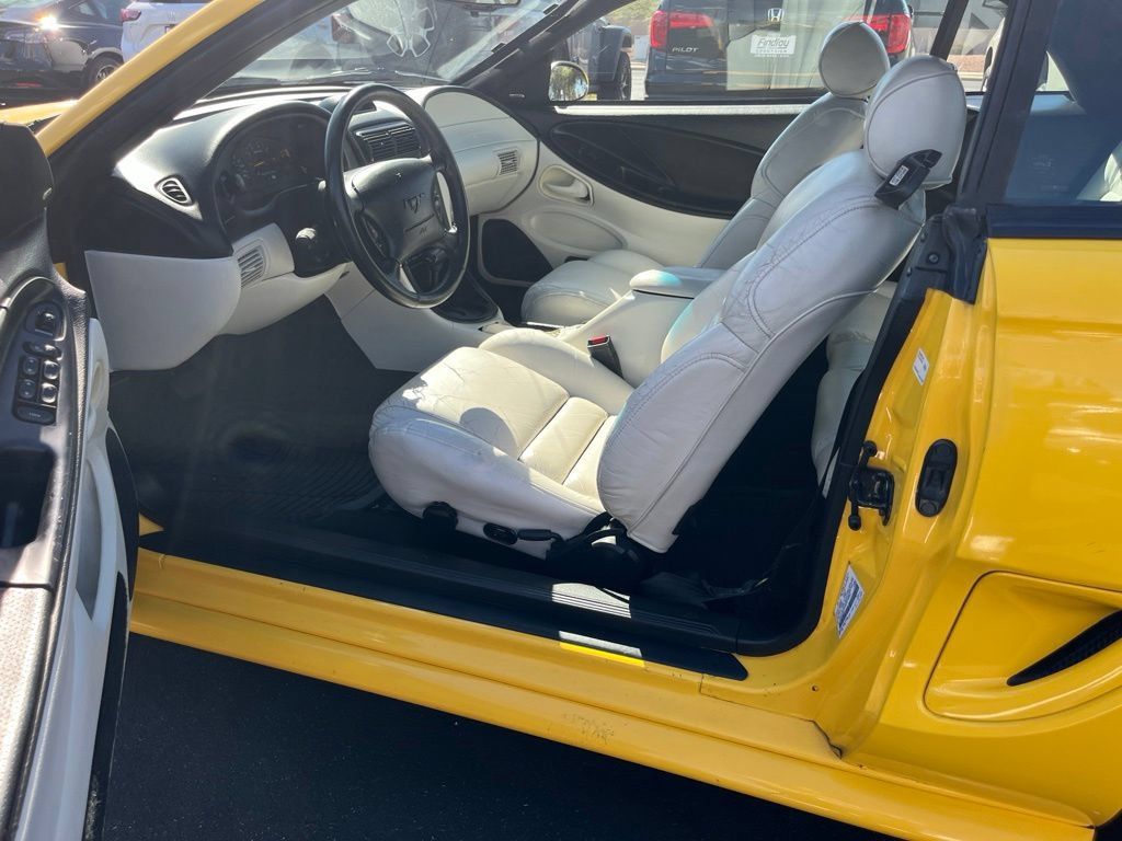 Used 1994 Ford Mustang GT RWD image 18