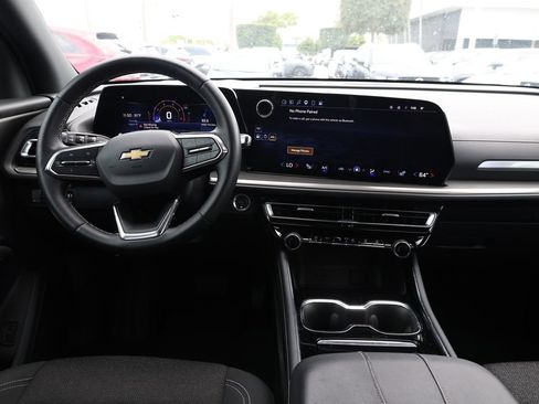 Used 2024 Chevrolet Traverse LS FWD image 22