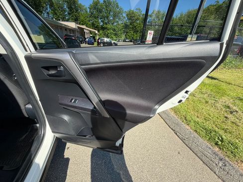 Used 2017 Toyota RAV4 LE w/ All Weather Liner Package AWD/4WD image 17