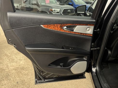 Used 2020 Lincoln Nautilus Reserve w/ Equipment Group 202A image 16