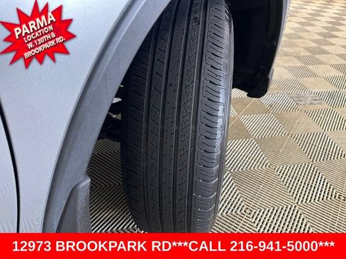 Used 2018 Toyota RAV4 XLE w/ Plus Extra Value Package AWD/4WD image 27