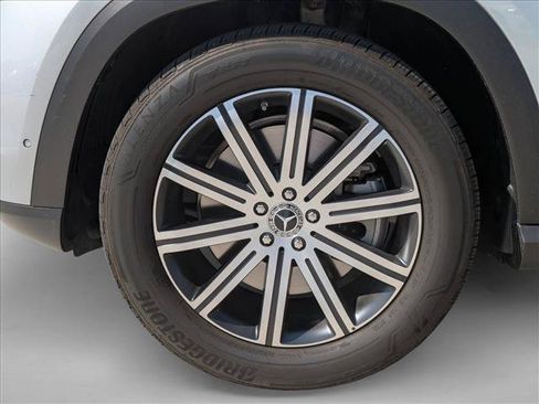 Used 2025 Mercedes-Benz GLE 450e 4MATIC image 9