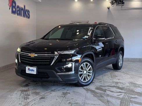 Certified 2023 Chevrolet Traverse LT image 2