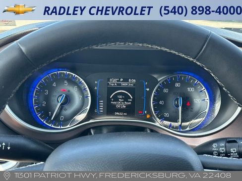 Used 2023 Chrysler Voyager LX FWD image 7