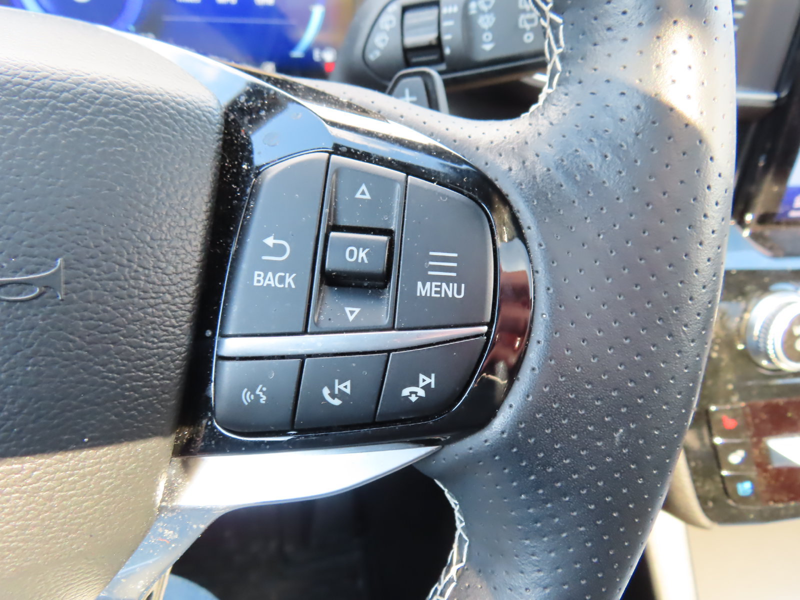 Used 2023 Ford Explorer ST w/ Equipment Group 401A AWD/4WD image 20