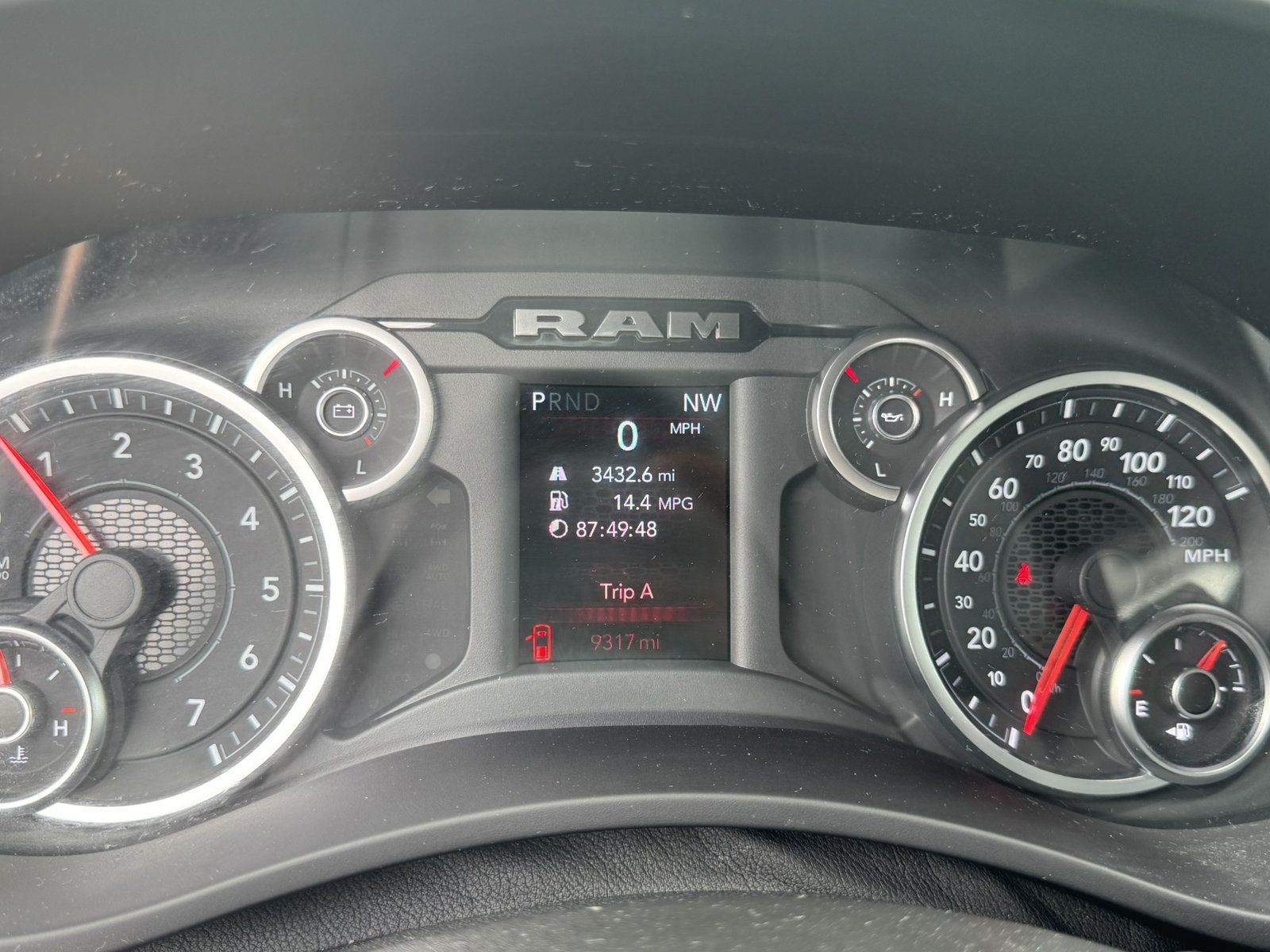 Certified 2025 RAM 2500 Tradesman AWD/4WD image 32