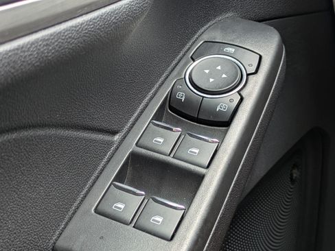 Used 2021 Ford Escape Titanium FWD image 25