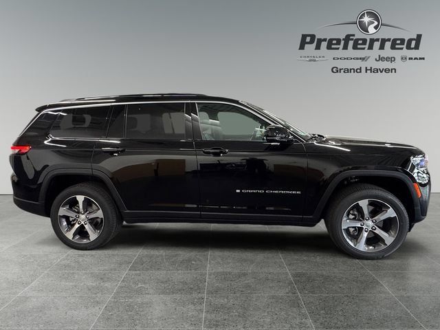 New 2026 Jeep Grand Cherokee L Limited w/ Trailer Tow Package AWD/4WD image 9