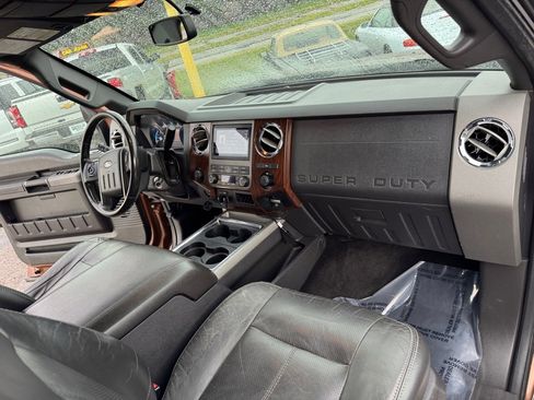 Used 2011 Ford F350 Lariat w/ Lariat Interior Pkg image 29